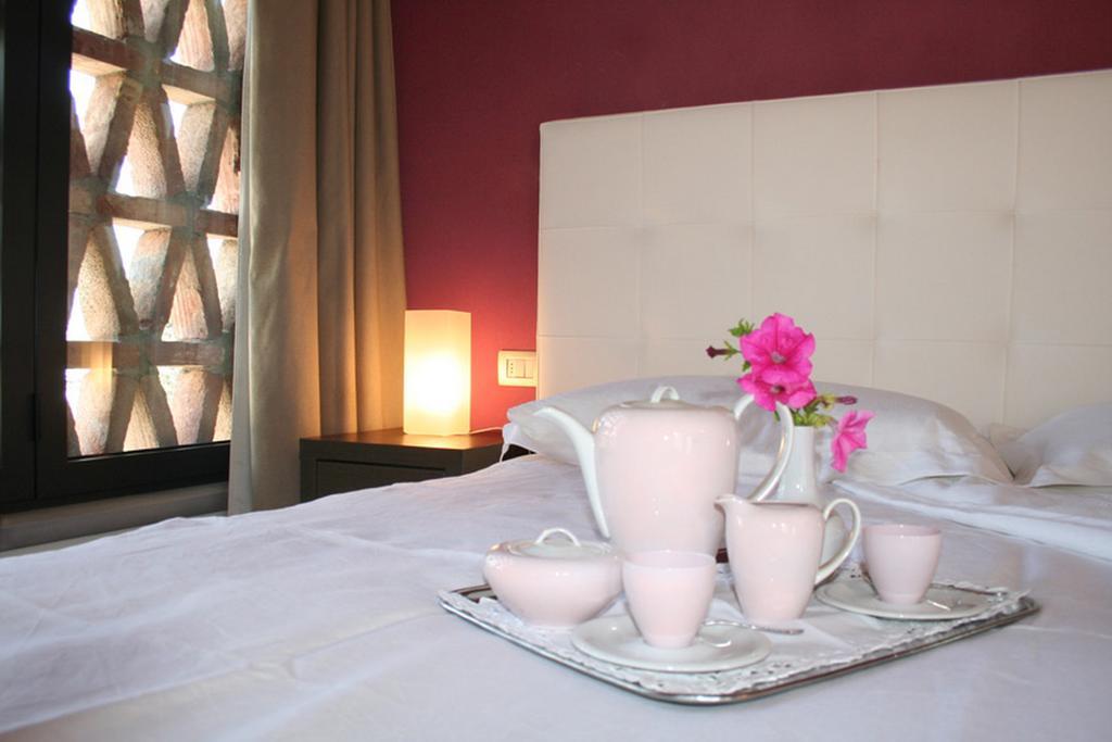 Il Poggiolo Delle Rose Bed&Breakfast Tavarnuzze Oda fotoğraf